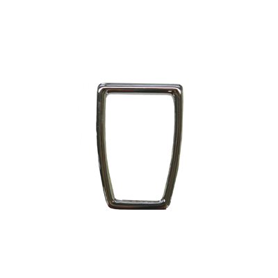 Rectangle argent, 5,46mm X 5mm.