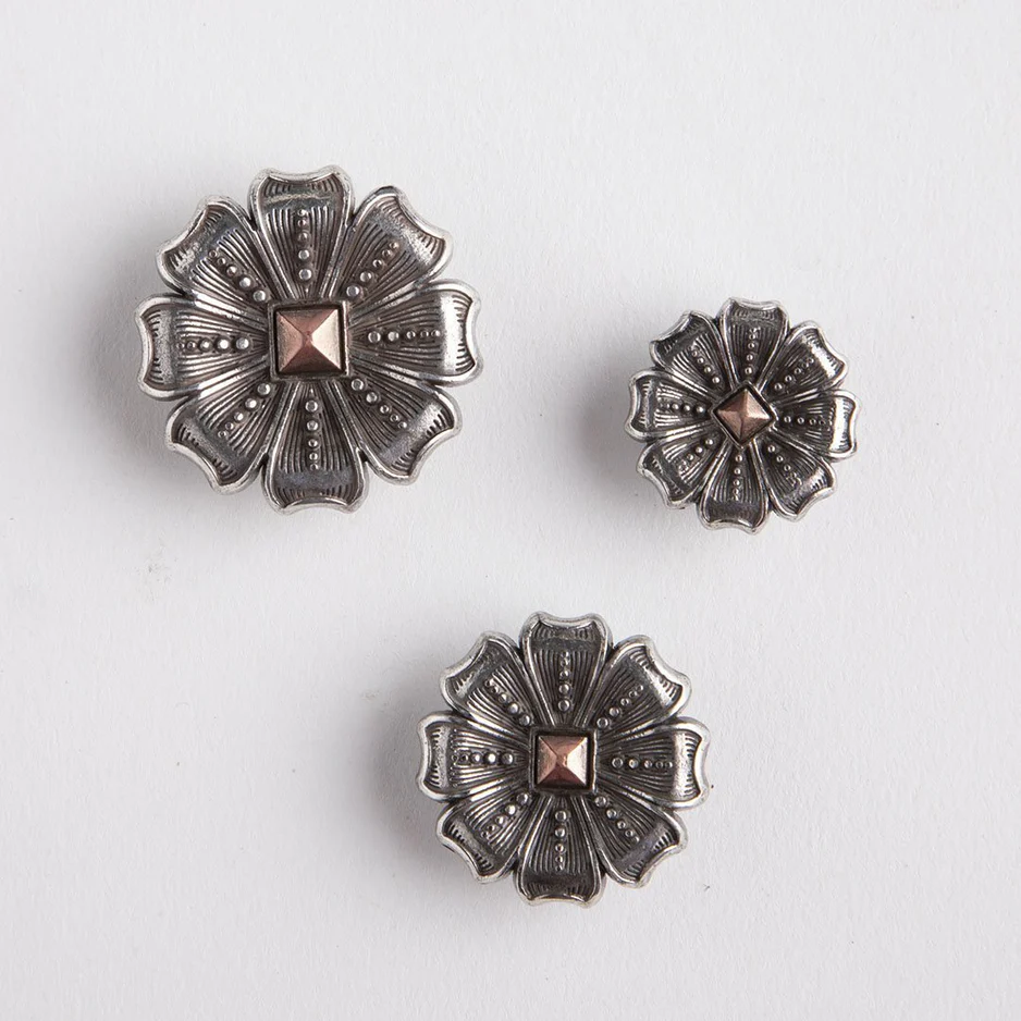 Conchos aux fleurs de Skylar, Tandy Leather.