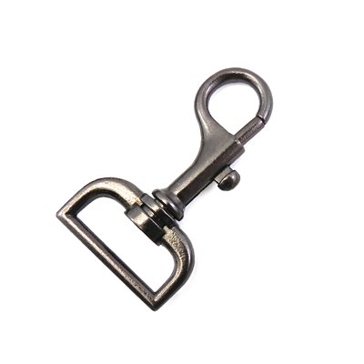 1 rotating carabiner with straight base.