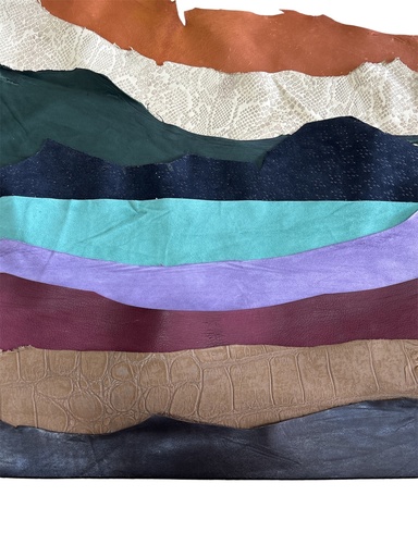 [PC-AGN] Bale ±20 of lamb. 