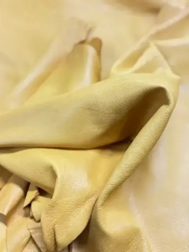 [CHE-A] Deer leather. A Grade.